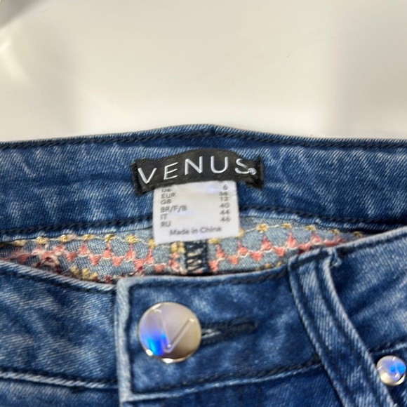 Venus Embellished Blue‎ Jeans - Picture 2 of 4